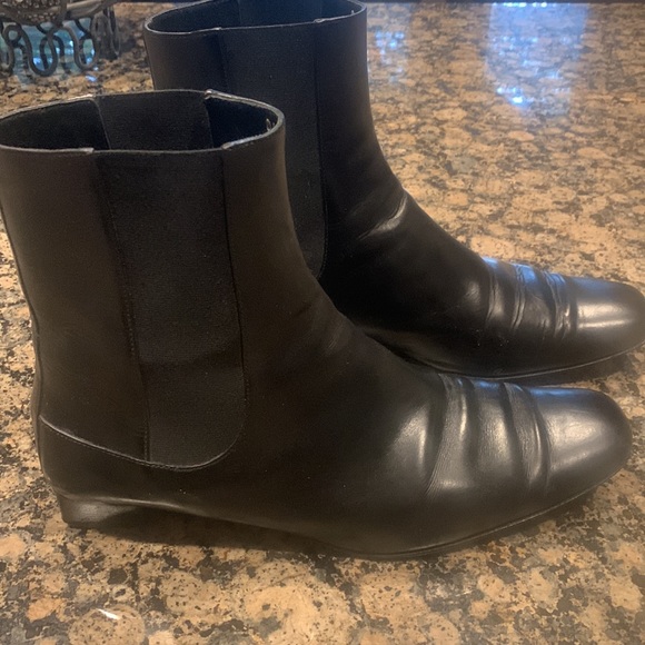 Cole Haan - made in Italy black leather boots with 1 inch heel. Size 8 - Picture 10 of 12